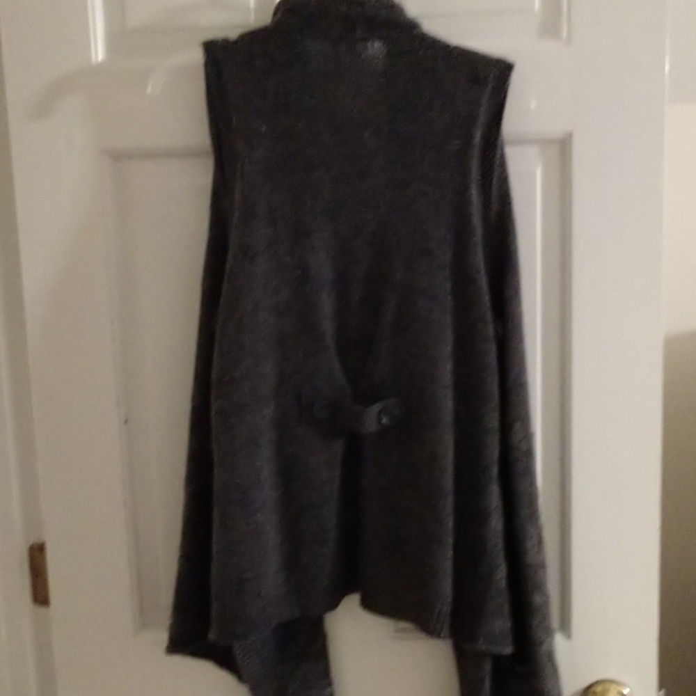Sweater - Picture 2 of 4